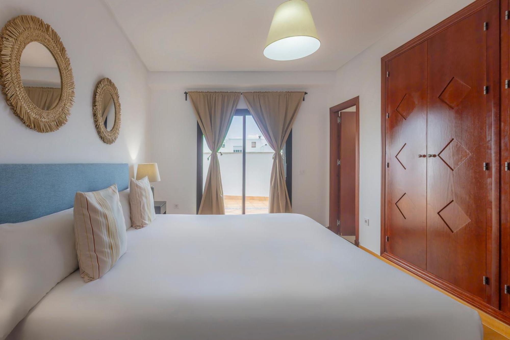Apartamentos Moon Dreams Puerto El Puerto de Santa María Exteriör bild